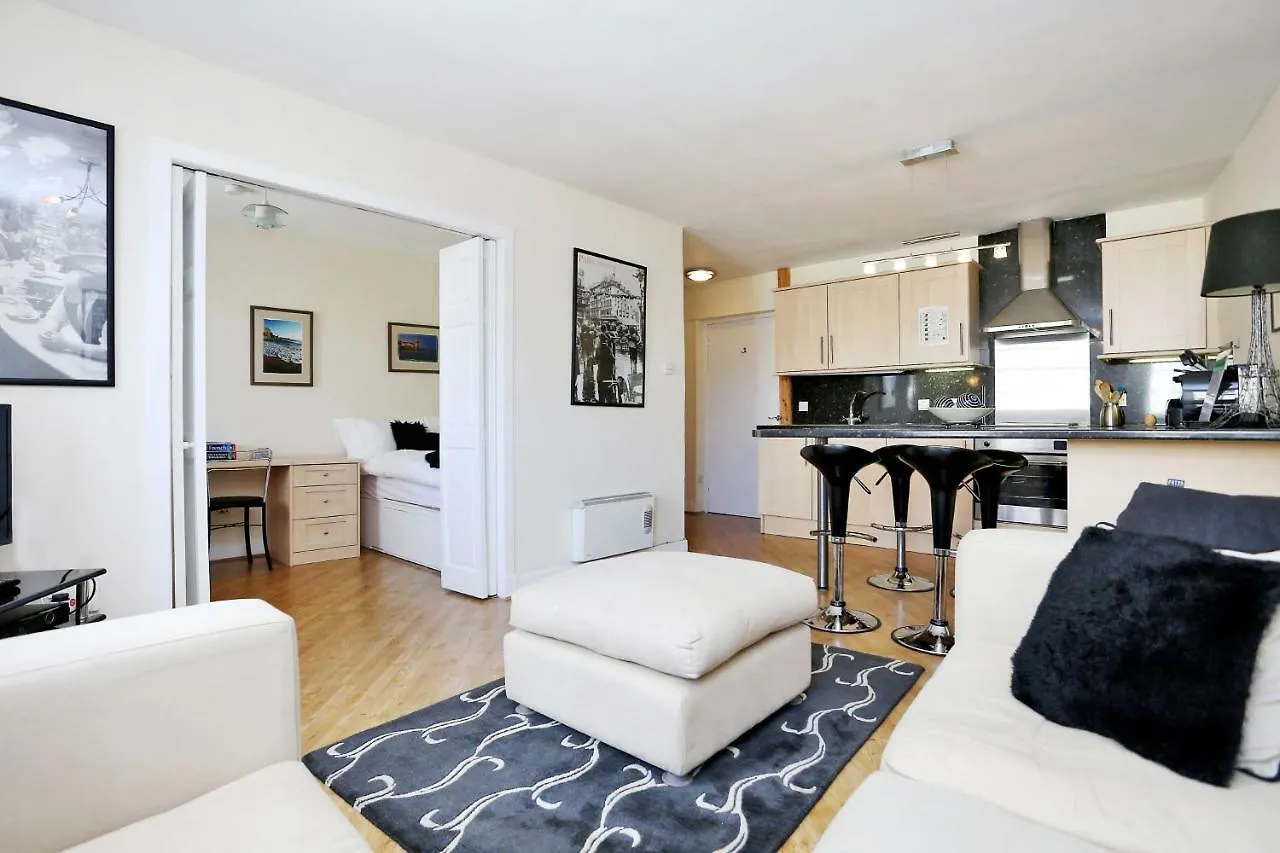 West Bow - Comfy 2 Bed On West Bow Overlooking Grassmarket Edynburg Apartament